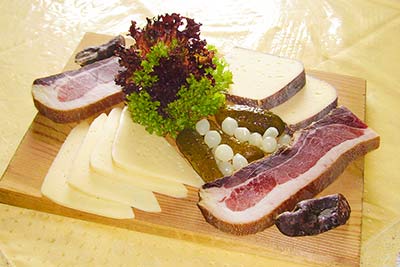 Bretteljause in der Bauernstube Marchegghof